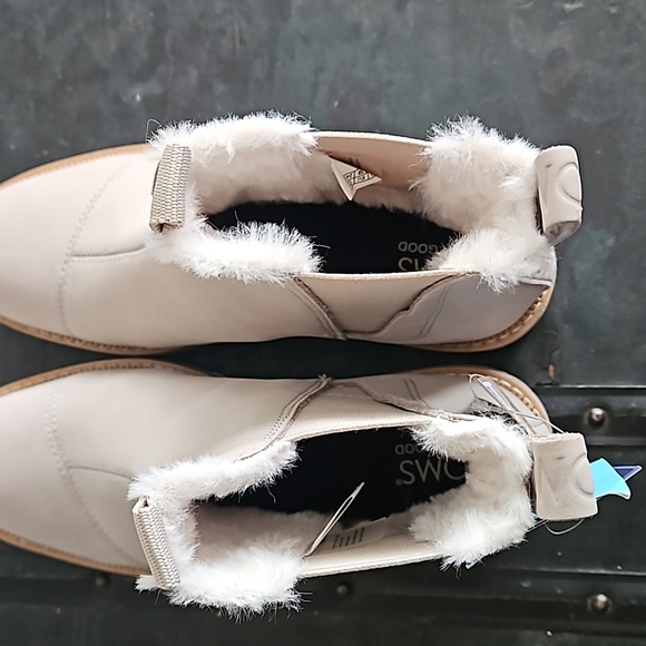 Toms Natural Leather Slip On Boots - Picture 4 of 8